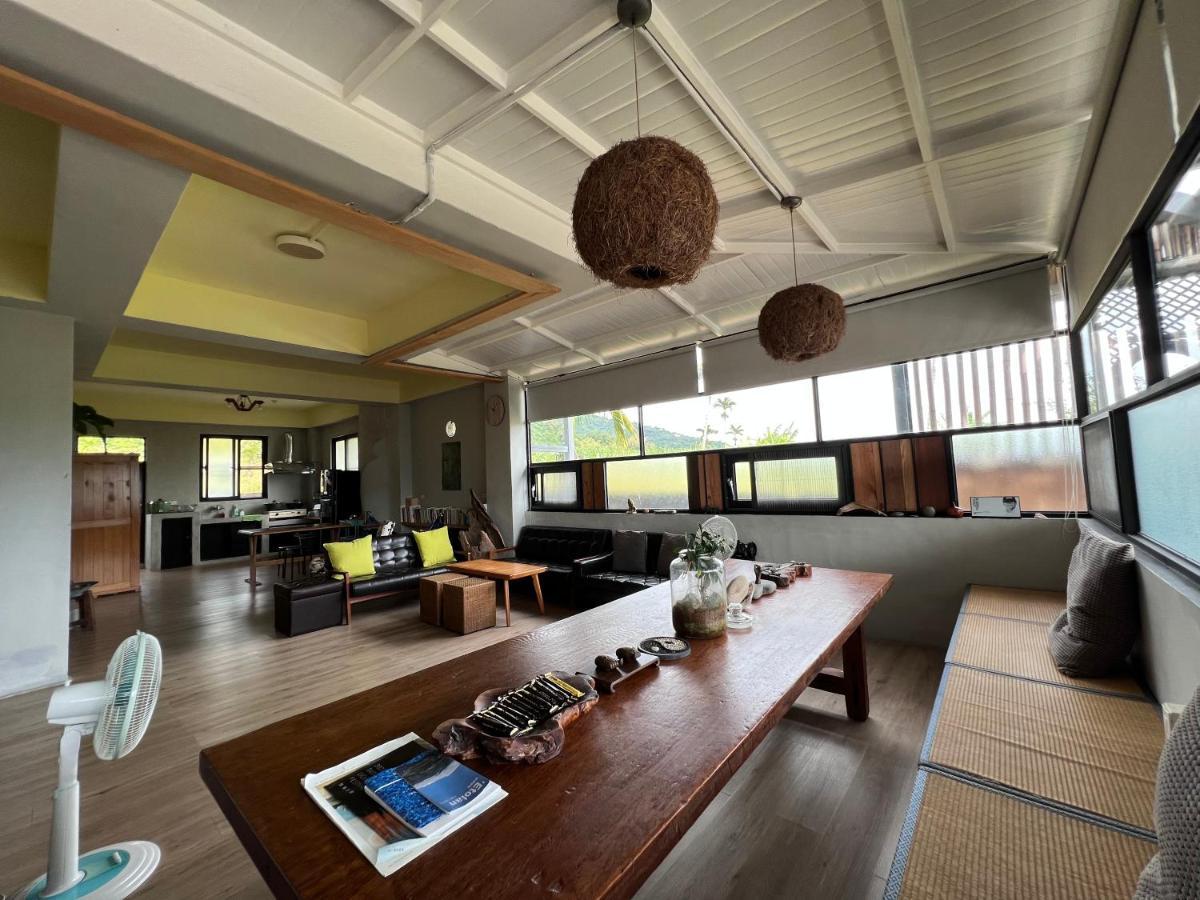 Back To Real Hostel Taitung Экстерьер фото